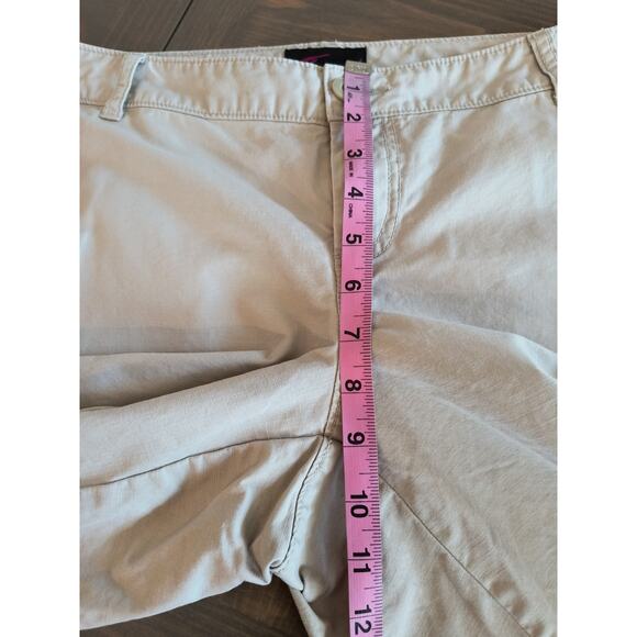 Torrid Bermuda Shorts Women's Size 12 Neutral Khaki 12 inch Cotton Flat front - Picture 9 of 10